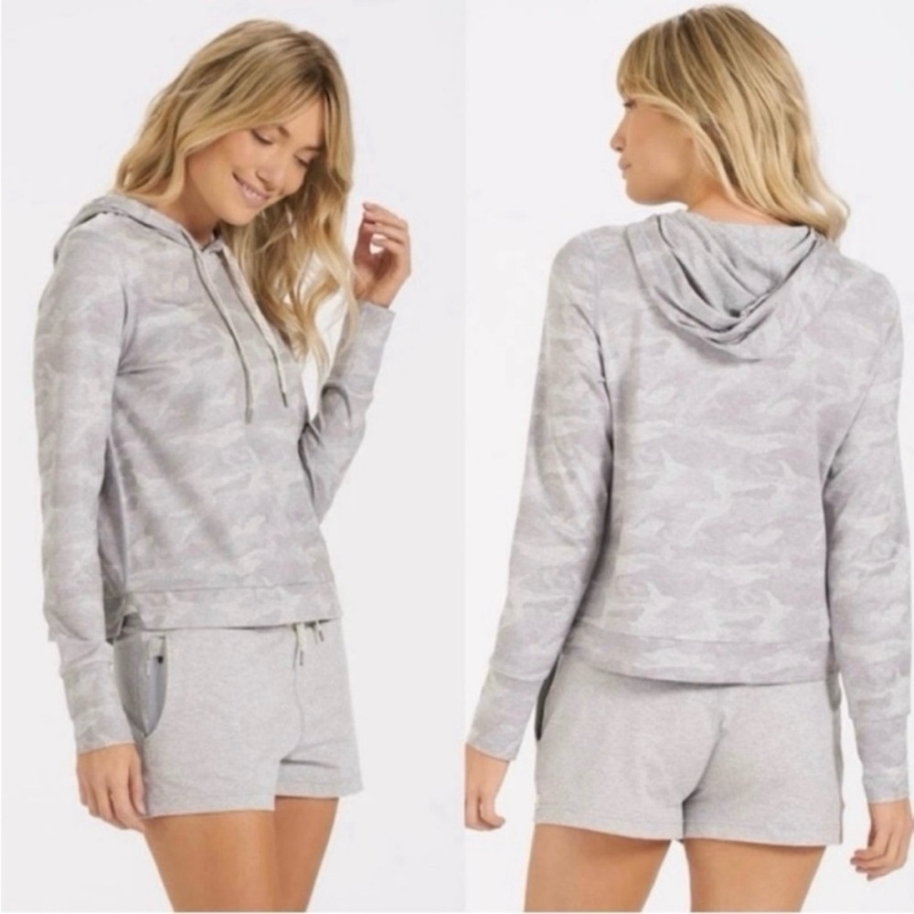 Vuori Halo Essential Pale Heather Camo Hoodie